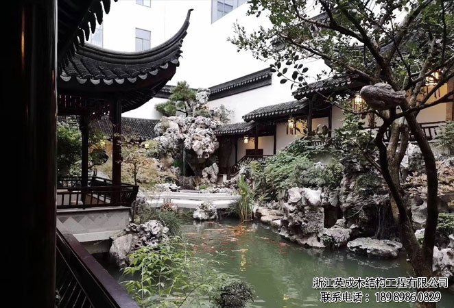 威客电竞天然防腐木与人工防腐木材的区别(图1)