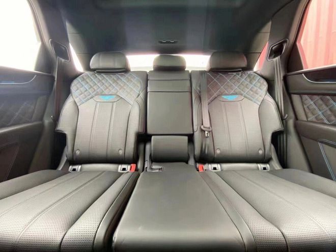 威客电竞2022款宾利添越SUV 分期购车优惠价(图4)
