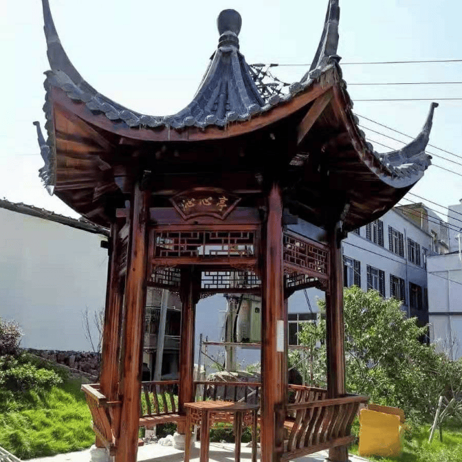 防腐木木屋凉威客电竞亭(图2)